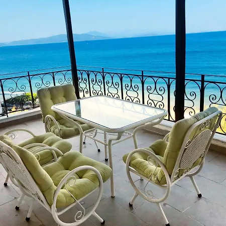 Apartment Lefkothea *